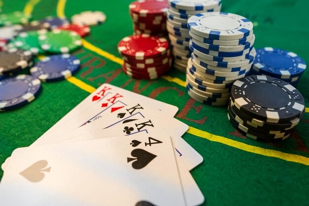 Live-dealer Ninja vs Samurai table with multi-camera feed showing cards and dealer